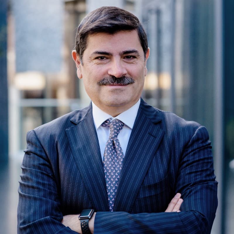Maksim Caslli